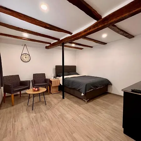 Stone House Апартаменты *