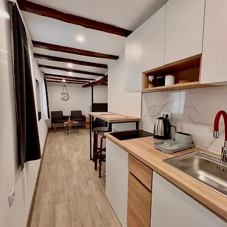 Апартаменты Stone House