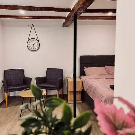 Stone House Apartment