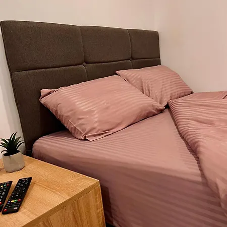 Апартаменты Stone House *